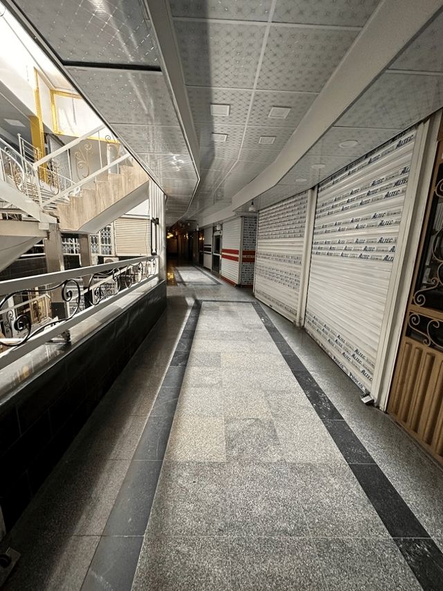 الحكومة الإيرانية ترضخ لمطالب تجار الذهب إثر إضراب