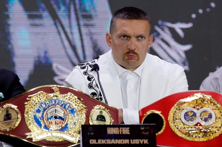 كل ما تريد معرفته عن نزال القرن بين فيوري وأوسيك لتوحيد الأحزمة العالمية للملاكمة - موقع الخليج الان