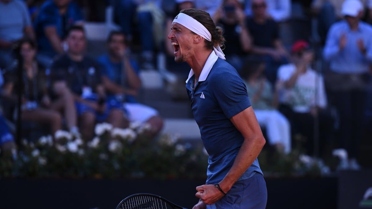 زفيريف يهزم تابيلو ويتأهل لنهائي بطولة إيطاليا المفتوحة للتنس