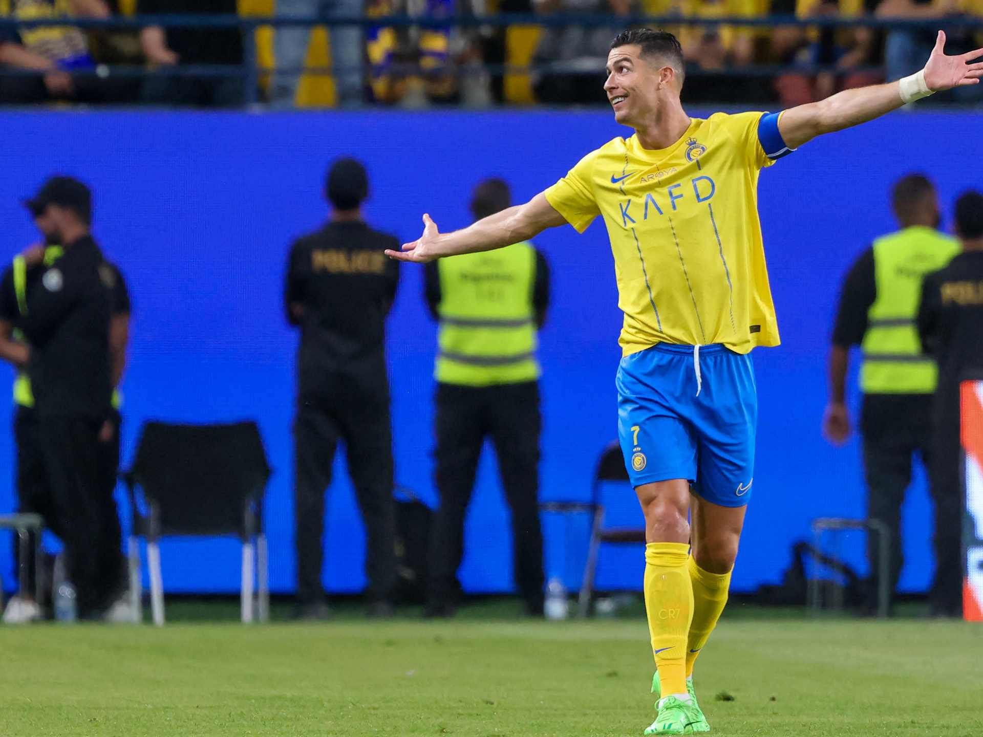 للعام الثاني على التوالي.. رونالدو يتصدر قائمة الرياضيين الأعلى أجرا في العالم - موقع الخليج الان