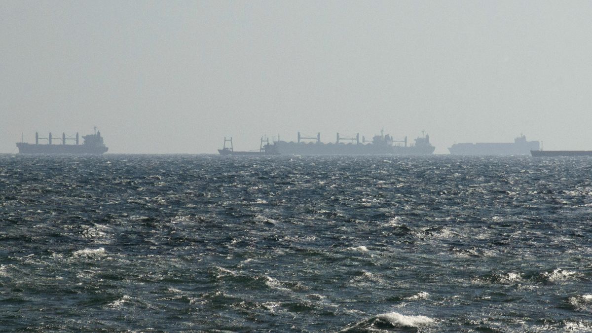 فقدان ثلاثة بحارة سوريين بعد غرق سفينة شحن قبالة رومانيا