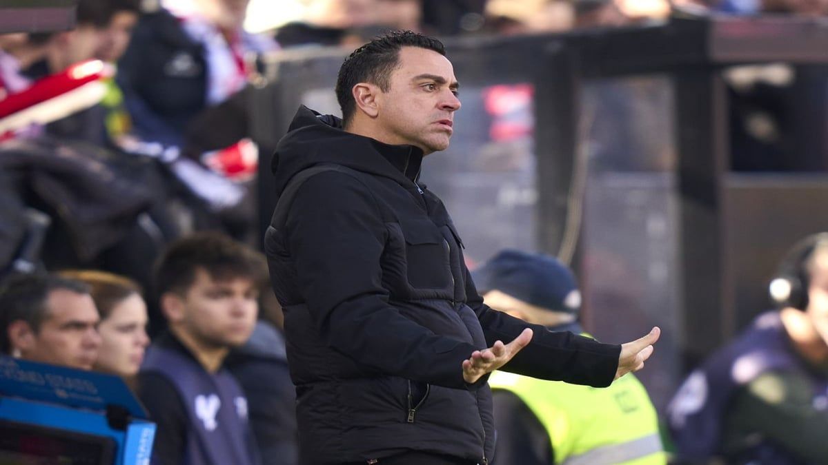 تفاصيل مشاجرة تشافي مع نجم برشلونة