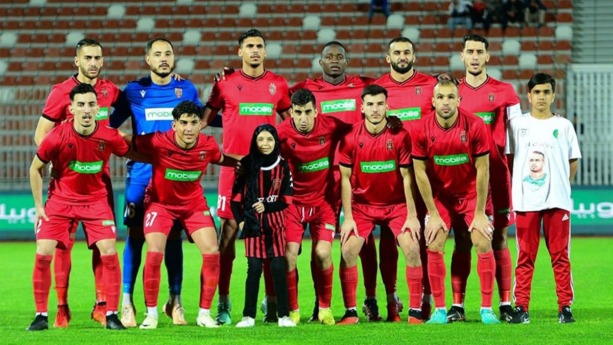 إنقاذ مذهل من حارس اتحاد العاصمة في مواجهة مولودية الجزائر (فيديو)