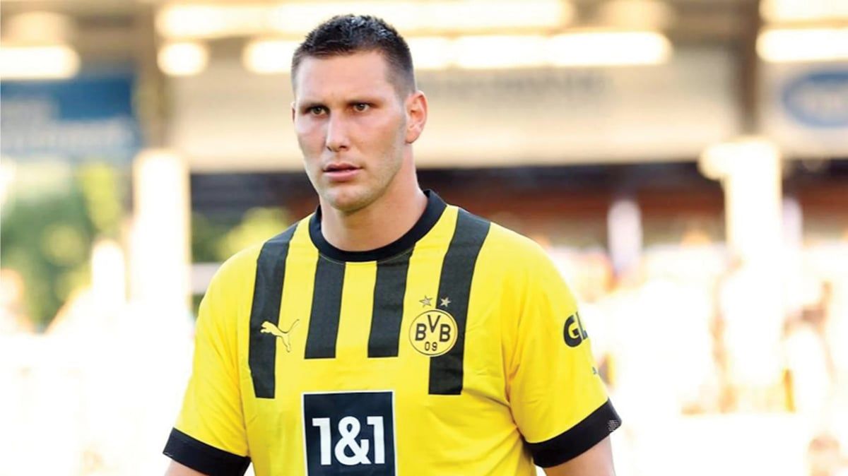 ظهور صادم لمدافع دورتموند قبل مواجهة ريال مدريد الحاسمة (صور)