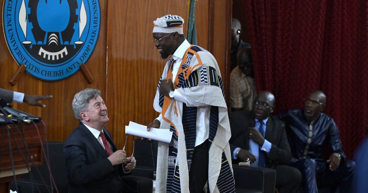 صحيفة: زعيم حزب "فرنسا المتمردة" يسير على خطى جيفارا في أفريقيا