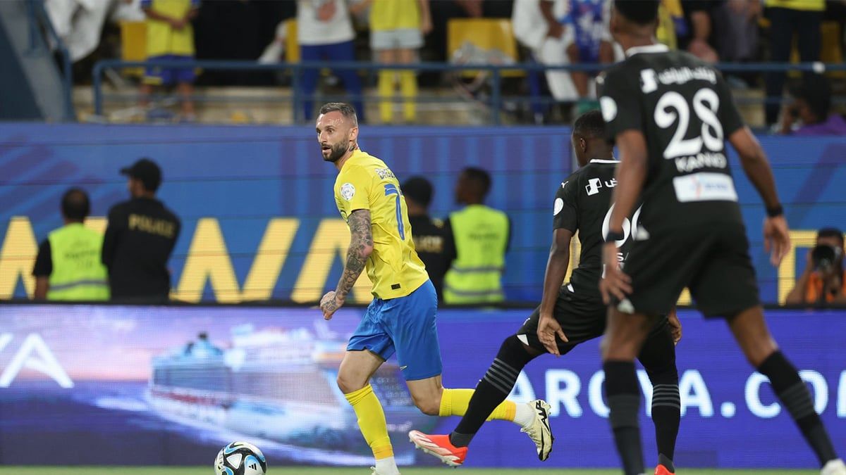 الهلال يرصد مقطع فيديو لنجم النصر ضد جماهير النادي
