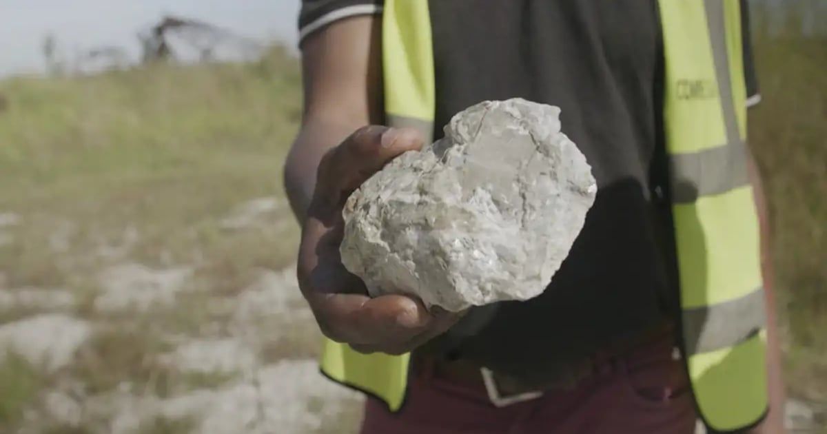 الصين "تفوز" بأول مشروع لإنتاج الليثيوم في مالي