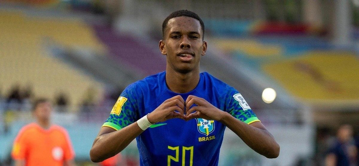 تشيلسي يخطف ميسي البرازيل من برشلونة وسان جيرمان