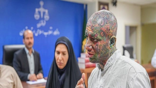 إيران تحكم على مغني الراب "أمير تتلو" بالسجن