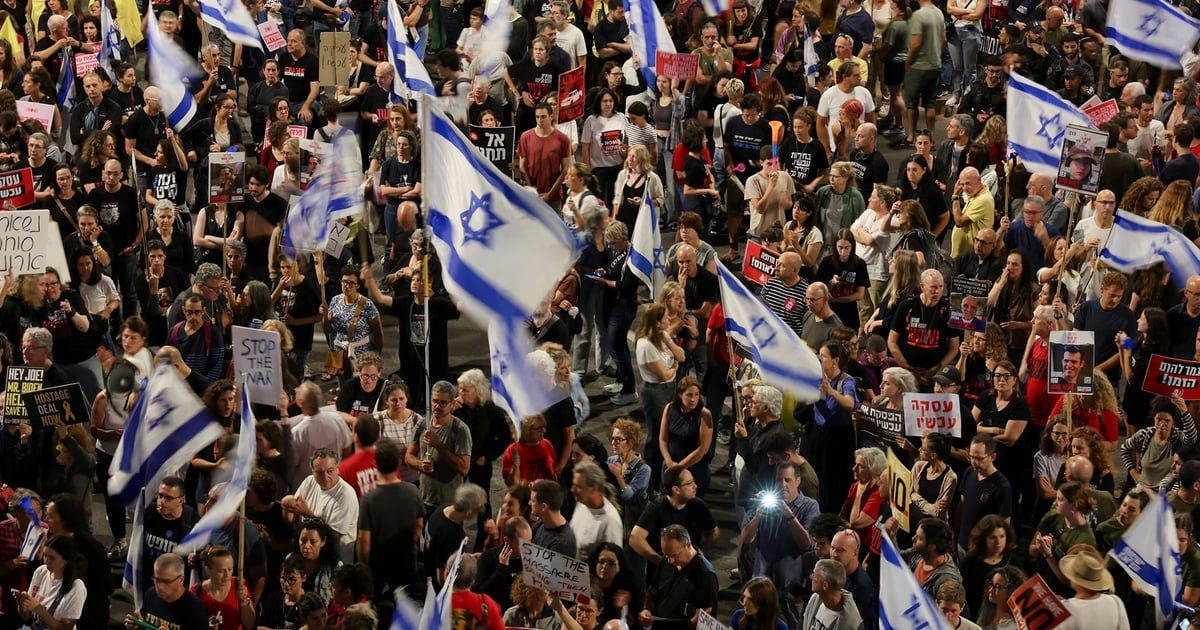 إسرائيليون يغلقون مدخل القدس للمطالبة بإسقاط حكومة نتنياهو