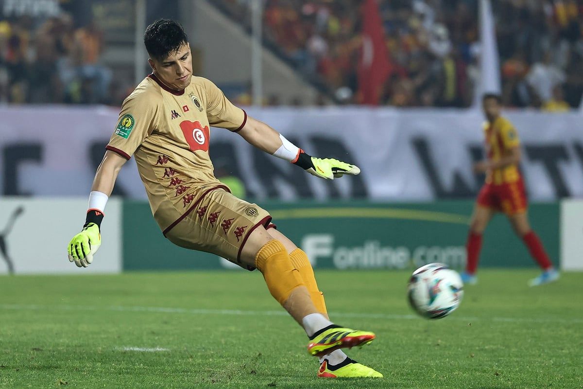 حارس مرمى الترجي يوجه رسالة للجماهير قبل مواجهة الحسم ضد الأهلي (صورة)