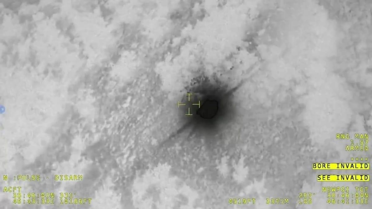 مسيّرة تركية ترصد بقعاً حرارية خلال بحثها عن طائرة رئيسي (فيديو)