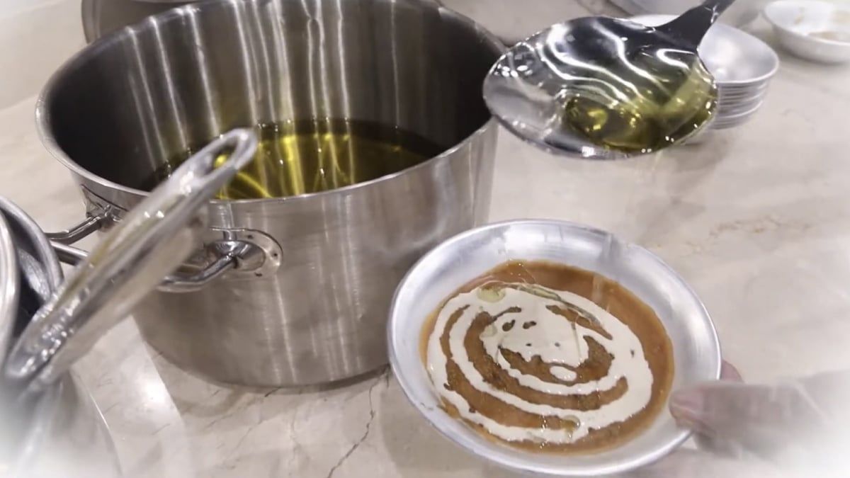 وفاة أشهر بائع فول سعودي بعد نصف قرن في مطعمه الشعبي