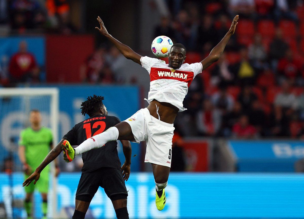 عائلة نجم شتوتغارت تخطف الأضواء في ختام الدوري الألماني (فيديو وصور)