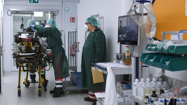 تداعيات الحرب تستنزف أطباء سوريا والصحة تستنفر