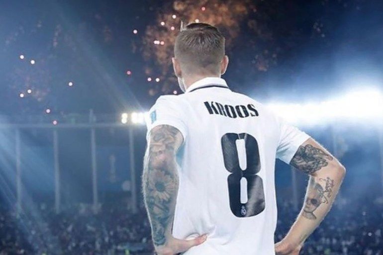 10 صور تلخص مسيرة عقد من الزمن أمضاه كروس مع ريال مدريد - موقع الخليج الان