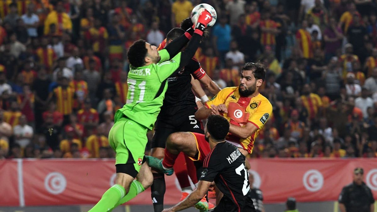 يخص الإخراج.. تحرك عاجل من الكاف تجاه مباراة الأهلي والترجي