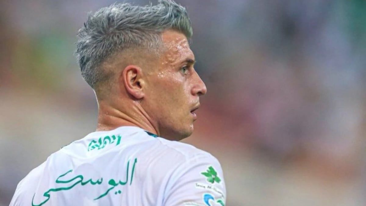 الأهلي السعودي يحسم مصير أليوسكي