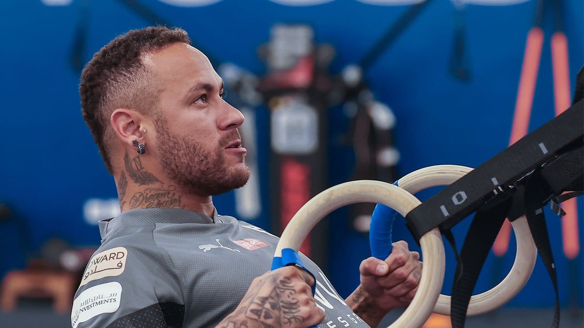 جيسوس يصدم جمهور الهلال بشأن موعد عودة نيمار (فيديو)