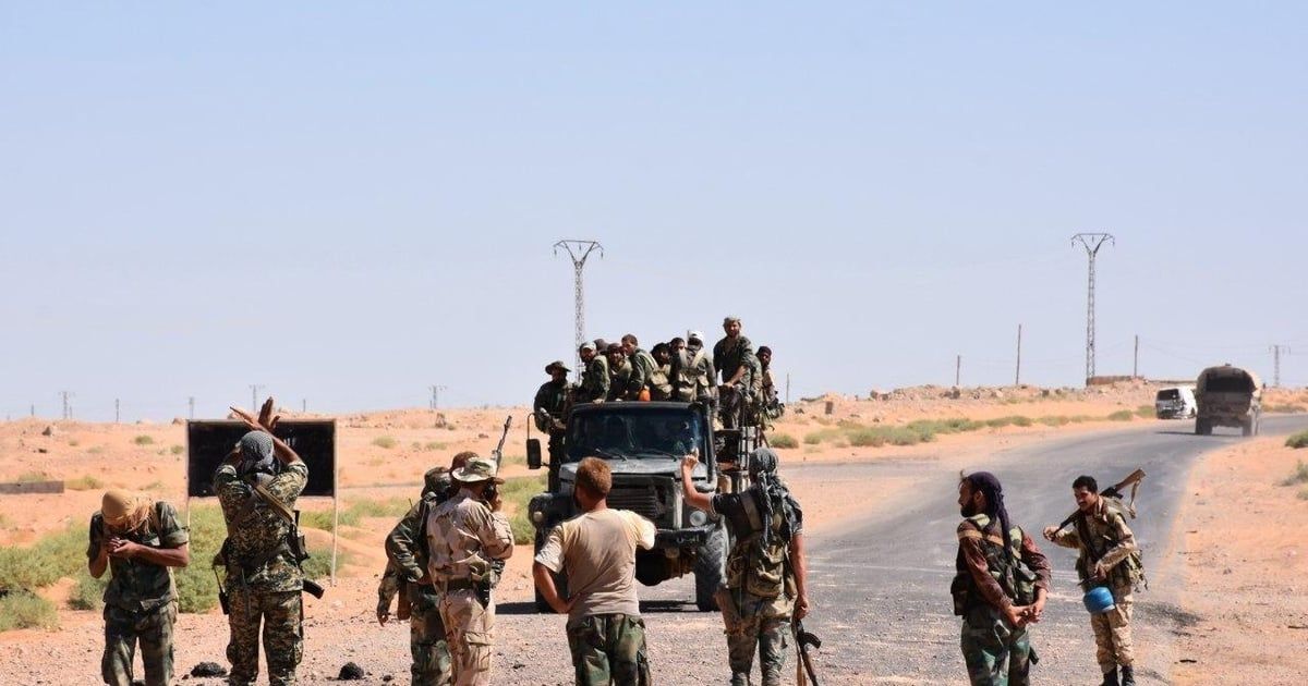 إيران ترسل أسلحة لمواقعها في سوريا عبر برادات شحن من العراق (صورة)