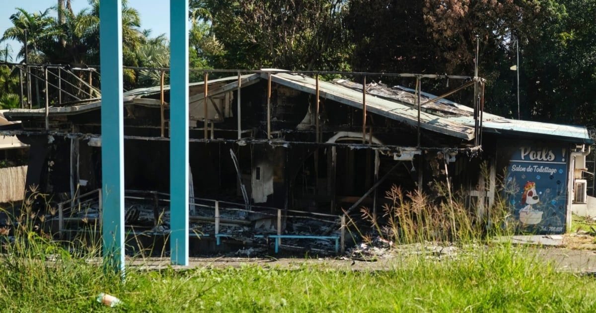 سابع قتيل في "كاليدونيا" مع استمرار التوتر غداة زيارة ماكرون