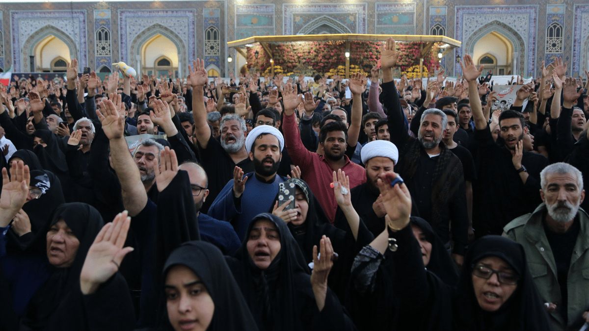 3 رؤساء إيرانيين سابقين غابوا عن تشييع رئيسي