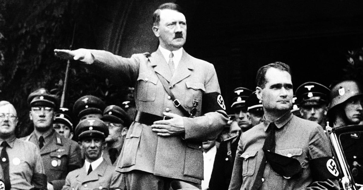 ظهور ألمان يغنون شعارات نازية ويقلدون هتلر يثير موجة من الغضب (فيديو)