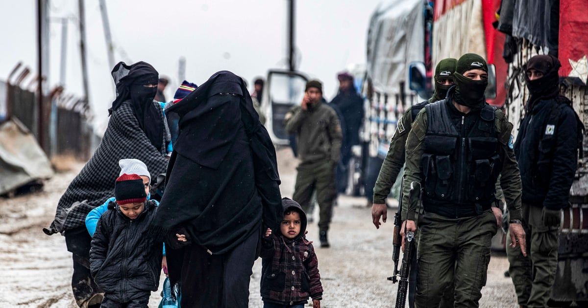 "قسد" تسلم بريطانيا امرأة و3 أطفال من عائلات داعش