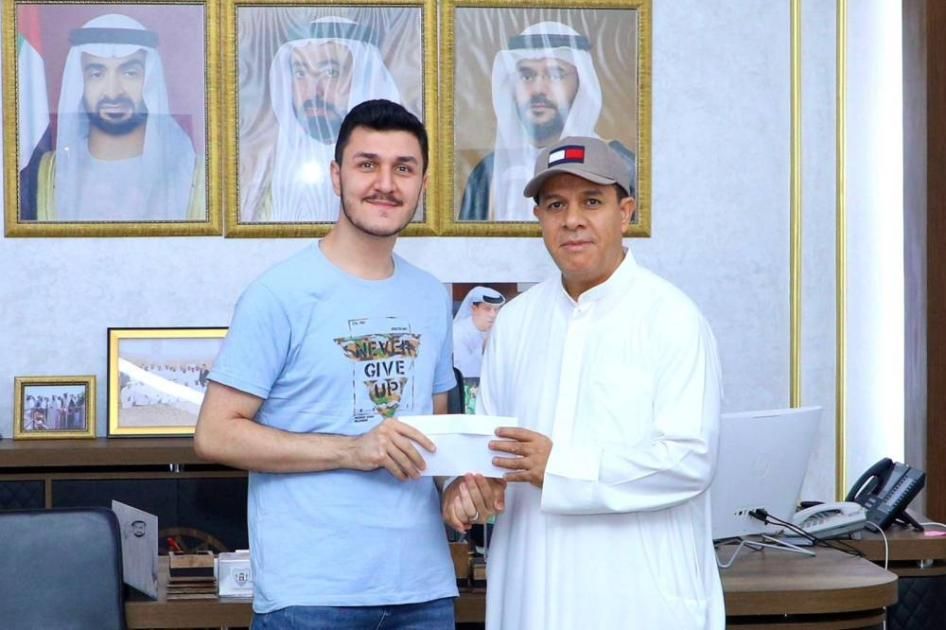 دبا الحصن يكرم اللجنة الإعلامية ويشيد بجهودها