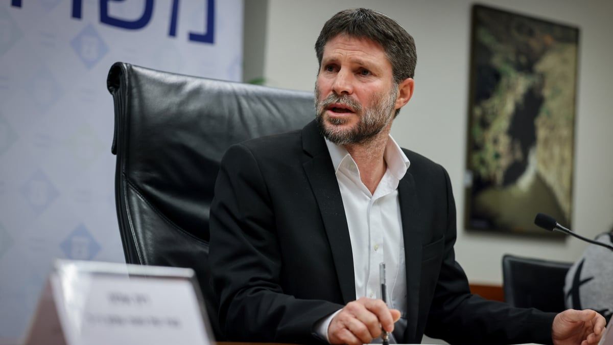 صراع بين سموتريتش والجيش الإسرائيلي على إدارة الضفة الغربية