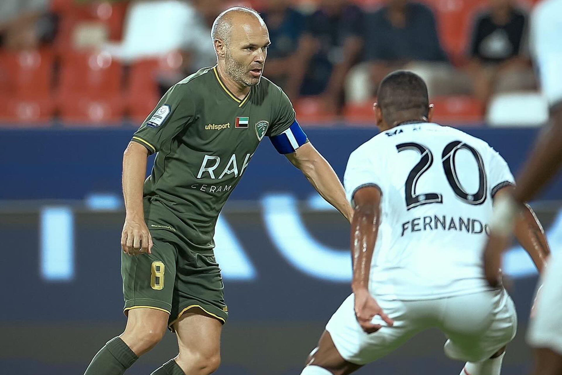 مظهر “الرسام” إنييستا يثير قلق المشجعين.. ما القصة؟ - موقع الخليج الان