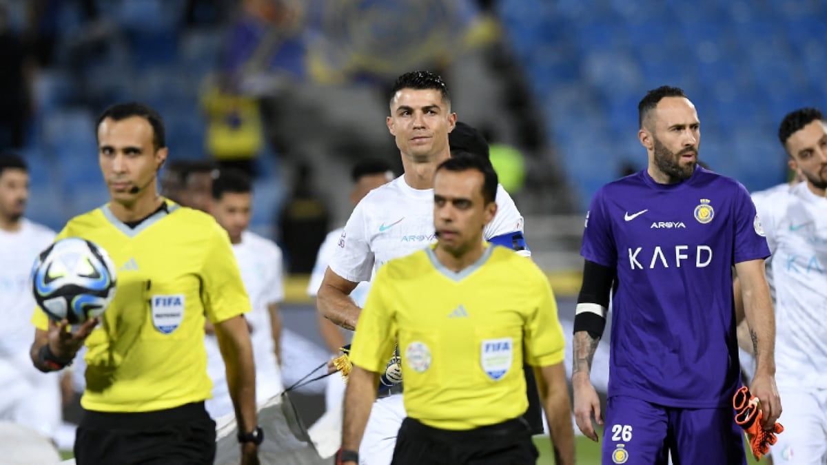 رسميًا.. نجم النصر السعودي يغيب عن مواجهة الهلال
