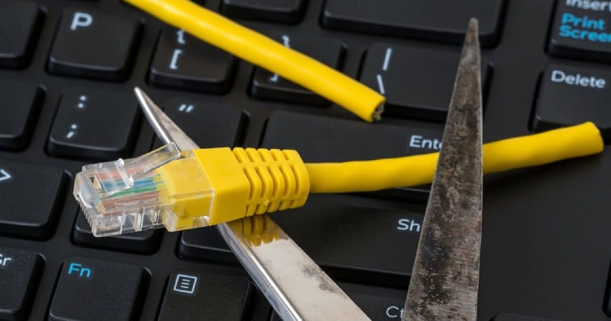 بعد مقتل "رئيسي".. تزايد انقطاع الإنترنت في إيران