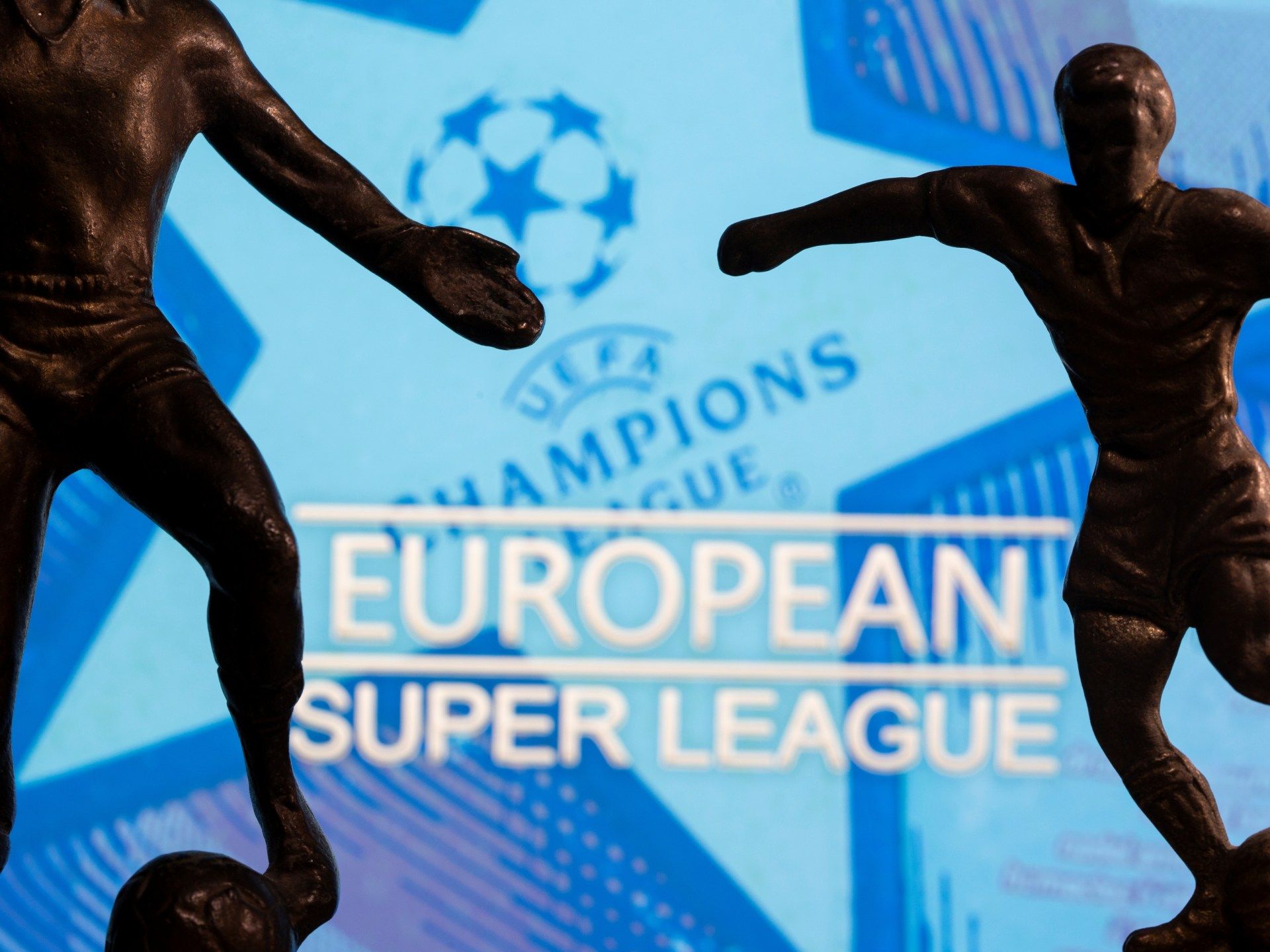 محكمة إسبانية تأمر الفيفا واليويفا بوقف معارضة دوري السوبر - موقع الخليج الان