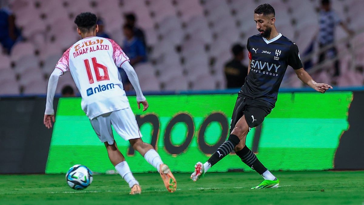 سلمان الفرج يقترب من ارتداء قميص الأهلي السعودي