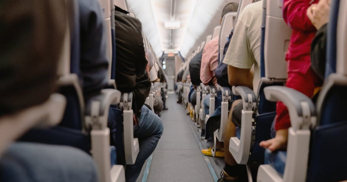 المسارات الجوية الأكثر تأثرًا بالمطبات الهوائية.. والمقاعد الأكثر أمانًا