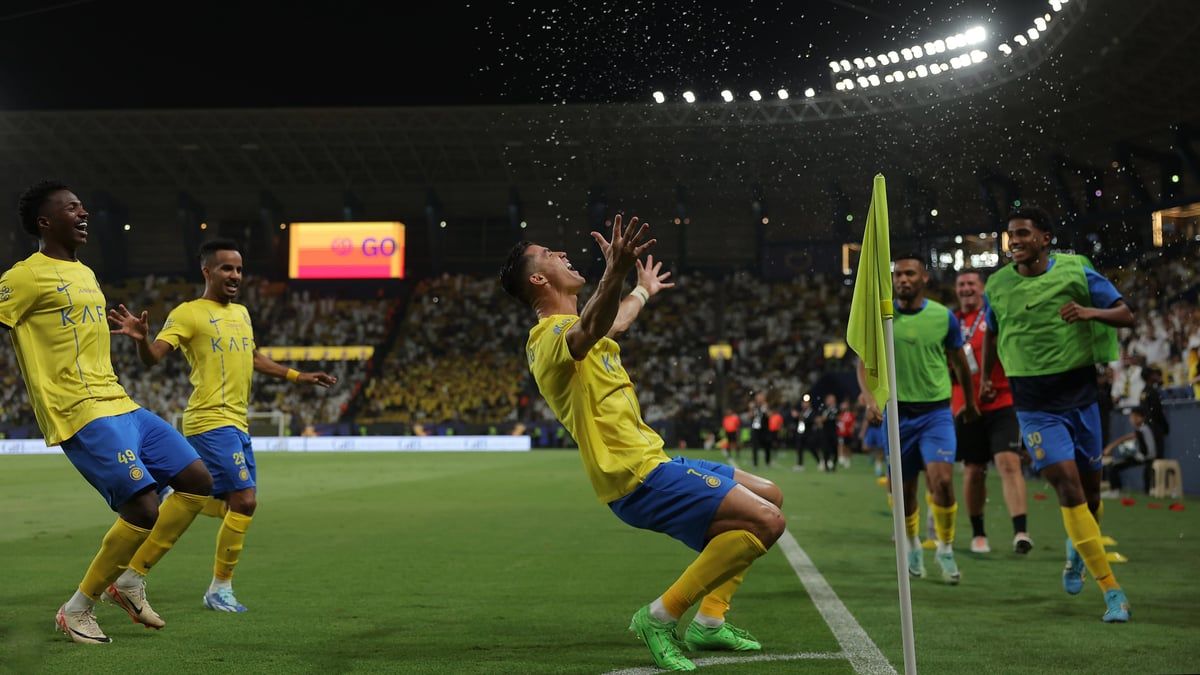 تصريح مثير من رونالدو بشأن التحكيم في مباراة الهلال الحاسمة (فيديو)