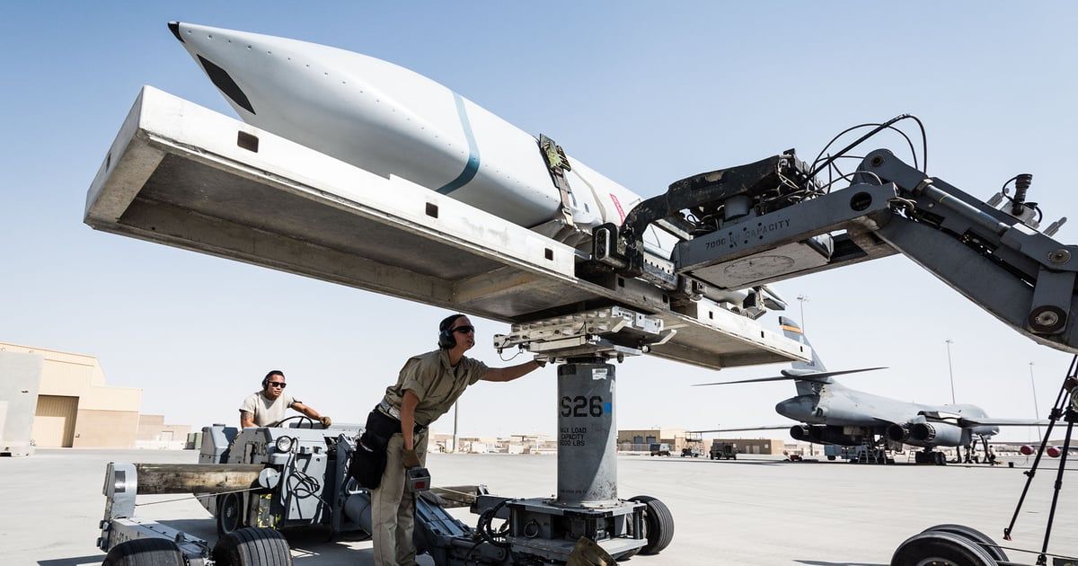 بولندا تبرم صفقة مع الولايات المتحدة لشراء صواريخ بعيدة المدى‎