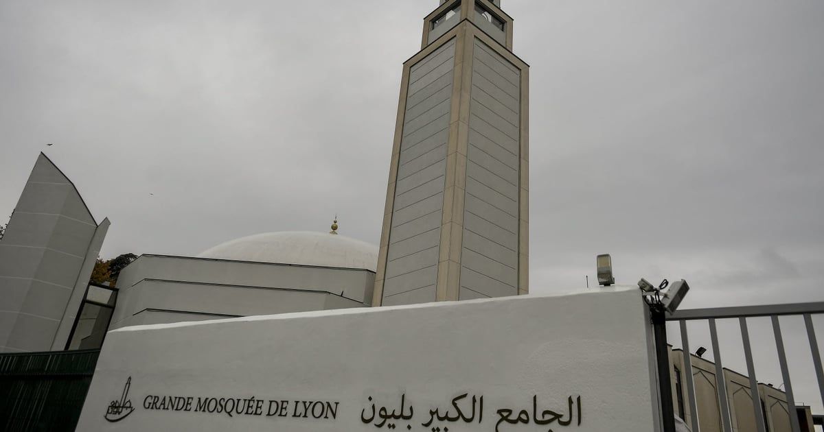 فرنسا.. اعتداء عنصري يطال أقدم مساجد ليون