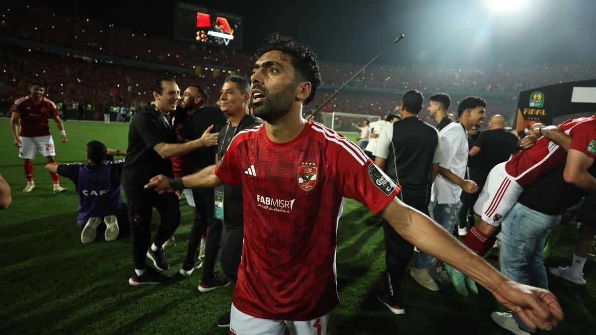 أول رد من حسين الشحات على مبادرة شيكابالا للصلح مع الشيبي (فيديو)