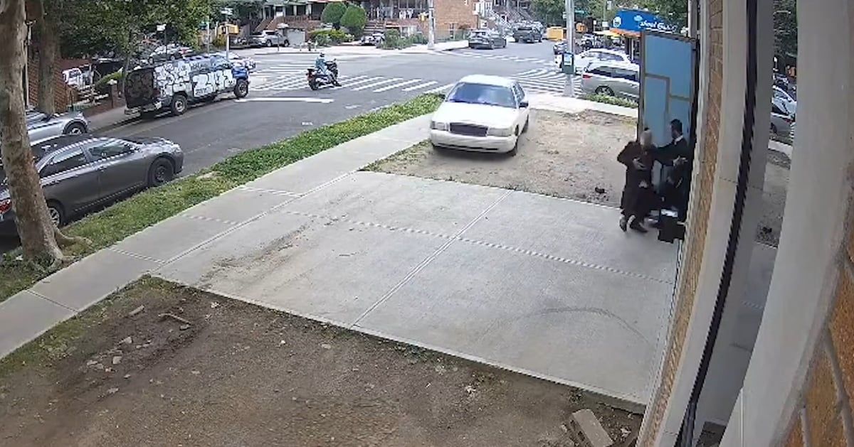 شخص يحاول دهس يهود متدينين في نيويورك (فيديو)