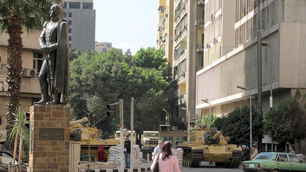 سرقة سيف "سيمون بوليفارد" في مصر تثير جدلا.. ومصدر يكشف التفاصيل