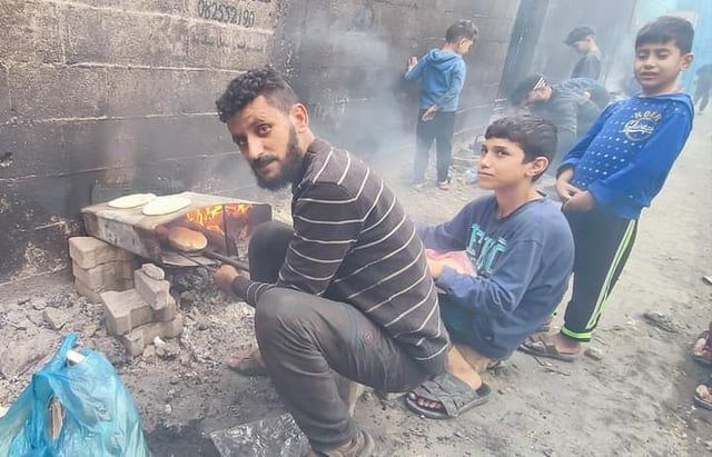 غزة.. موجة النزوح تفاقم أوضاع الخدمات في محافظة دير البلح