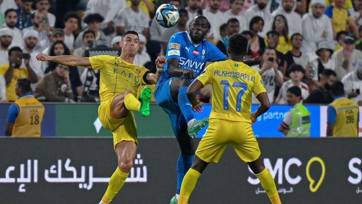 رسميًا.. كشف هوية حكم مباراة الهلال والنصر في نهائي كأس الملك