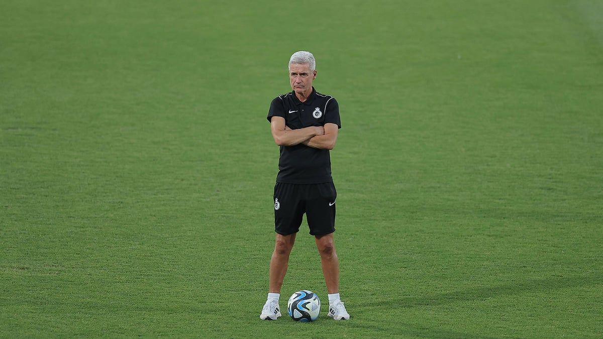 سبب حيرة كاسترو الكبيرة قبل مواجهة الهلال