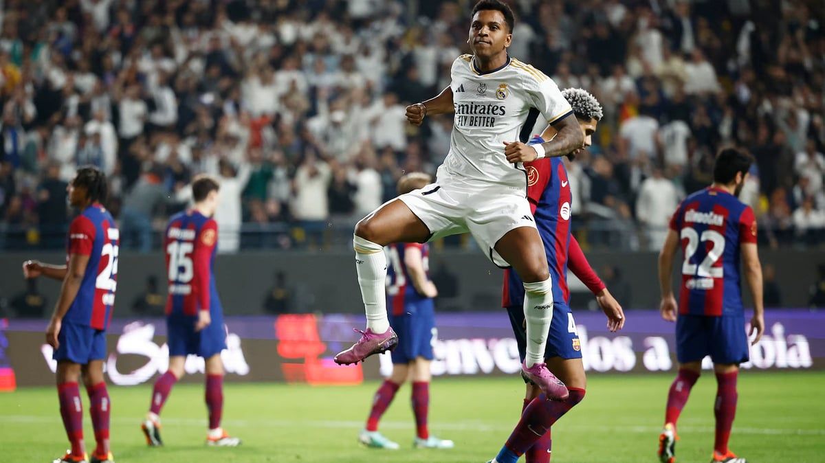 رودريغو يسخر من برشلونة.. ويدلي باعتراف خطير بشأن مانشستر سيتي