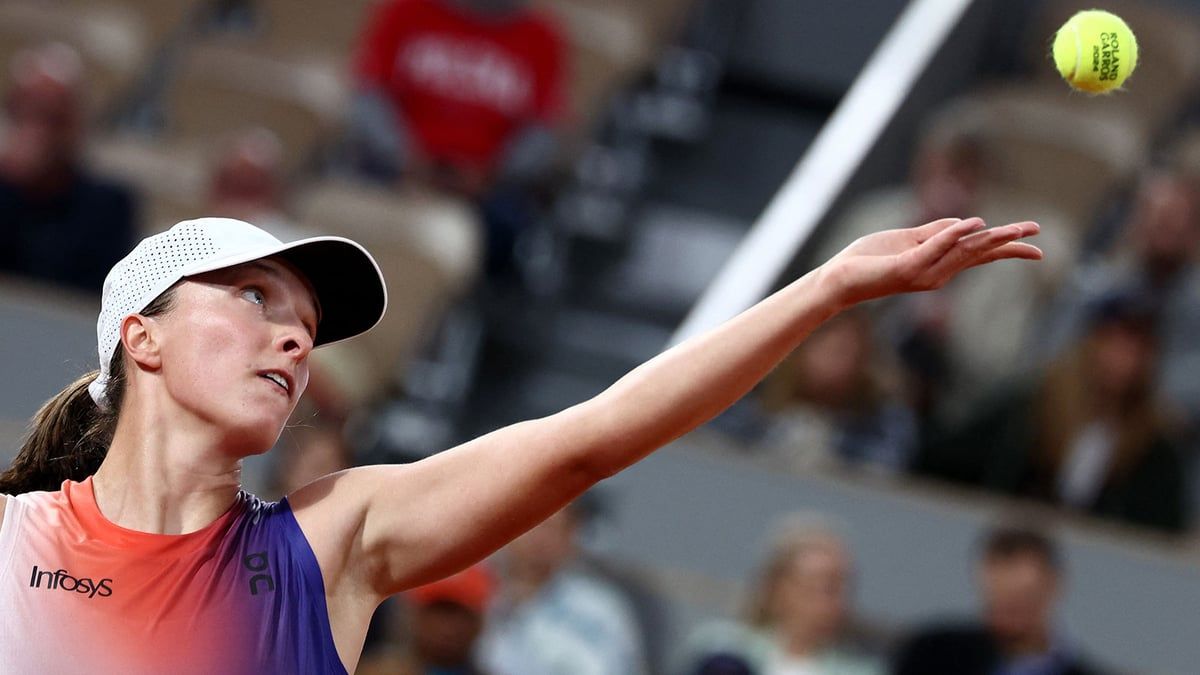 شيانتيك تنجو من فخ أوساكا وسط انتقادات لجمهور فرنسا المفتوحة للتنس