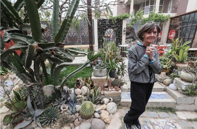 تحدت الفوضى والانقسامات.. عائلة فنان ليبي تحوّل منزلها متحفاً (صور)