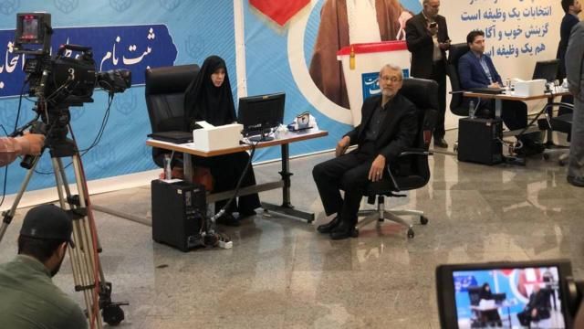 لاريجاني يترشح رسميًا للانتخابات الرئاسية الإيرانية