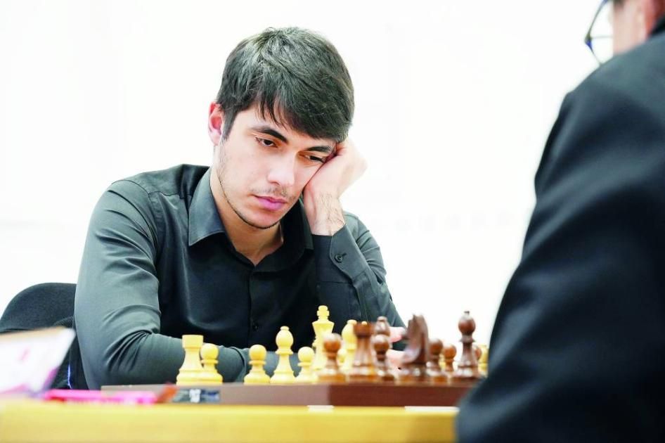 مرادلي يحافظ على صدارته لبطولة دبي للشطرنج